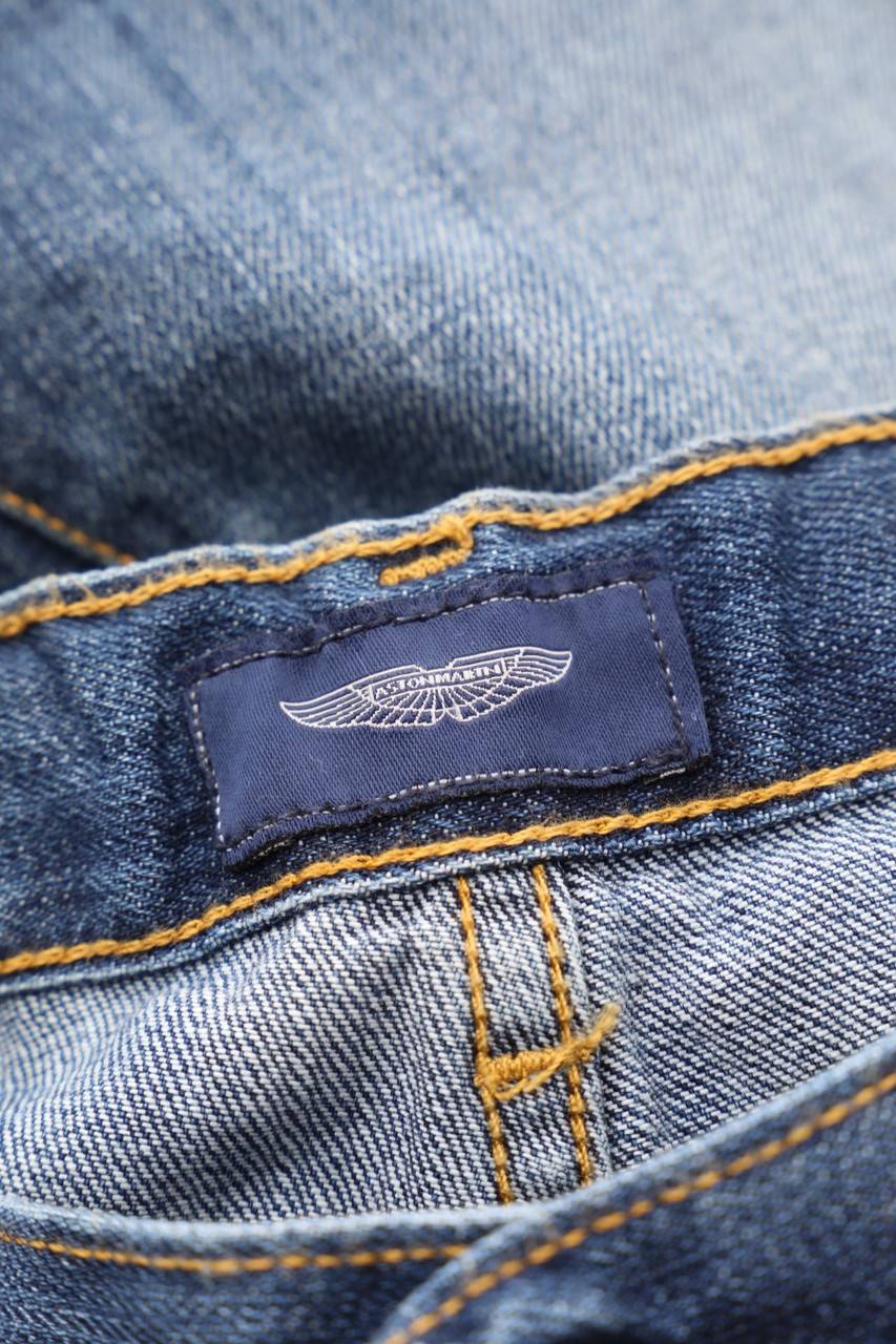 Carou Aston Martin distressed Jeans Fabrikverkauf
