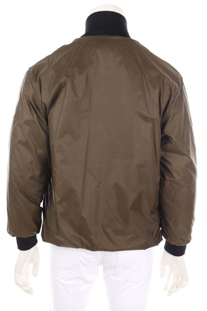 Carou Moncler Wende-Blousonjacke mit Logo-Applikation Discount Store für neue Produkte