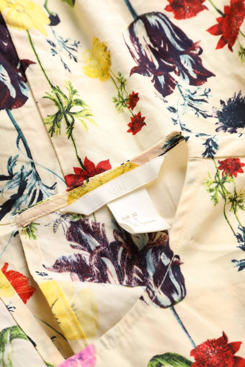 Carou H&M Bluse mit Blumen-Print zum Knoten Riesige Rabatte