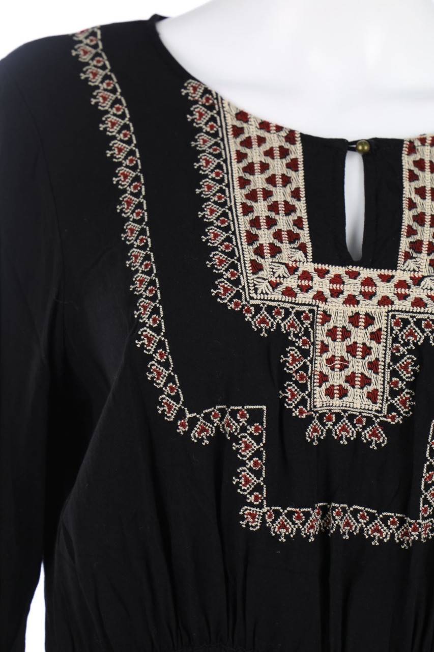 Carou FOREVER 21 Kleid mit Stickereien Online Shopping