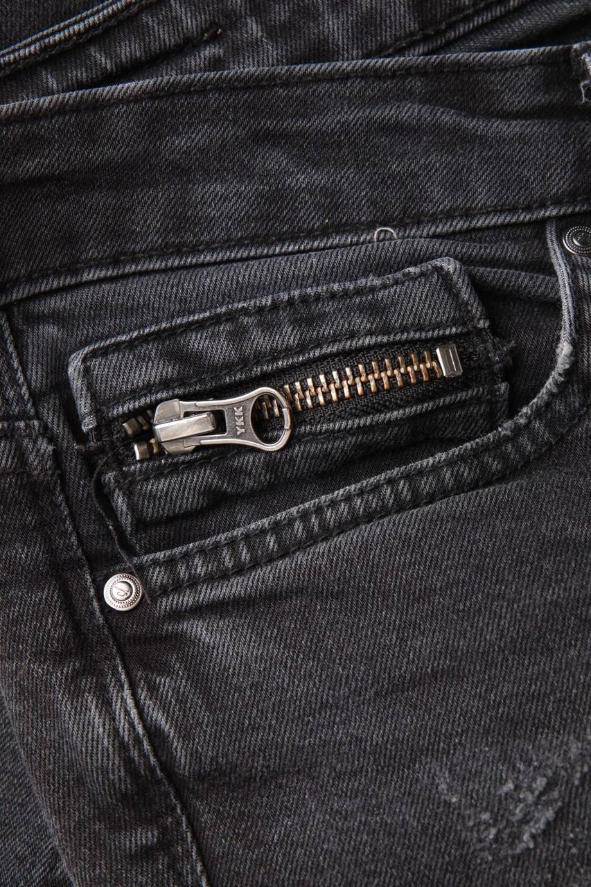 Carou Blend She Destroyed Skinny-Jeans mit Logo-Badge Blitzangebot