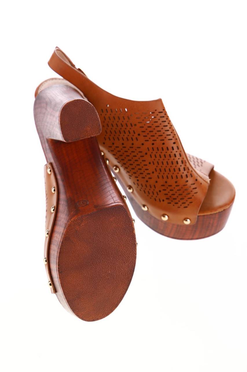 Carou Fersini Slingback-Pumps mit Cut-outs Bis zu 65% Rabatt