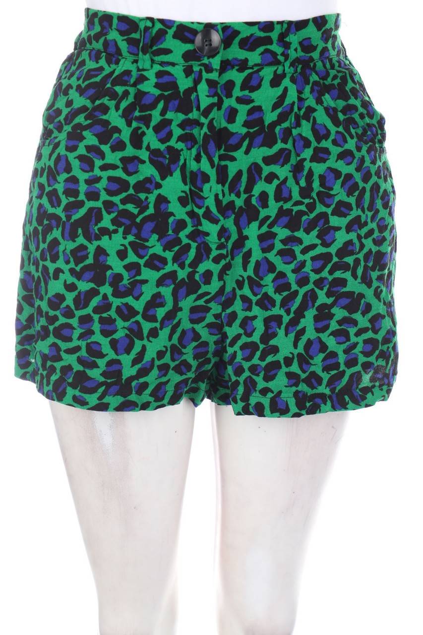 Carou Bershka Shorts mit Animal-Print Exklusive Angebote