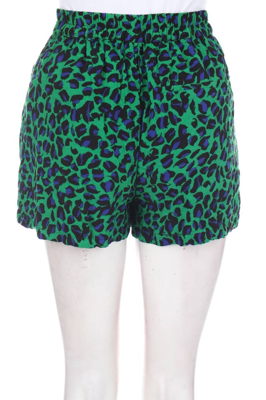 Carou Bershka Shorts mit Animal-Print Exklusive Angebote