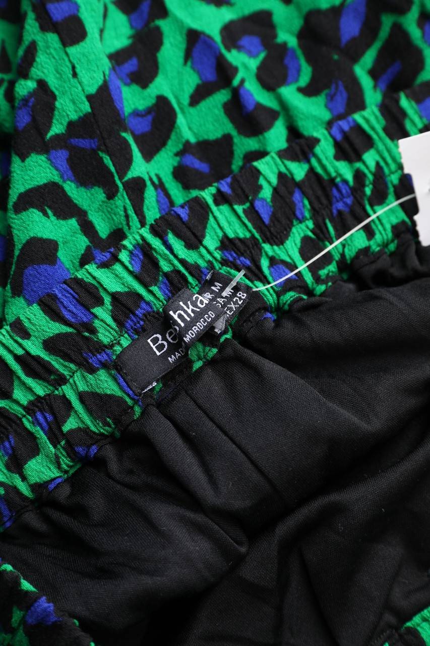Carou Bershka Shorts mit Animal-Print Exklusive Angebote