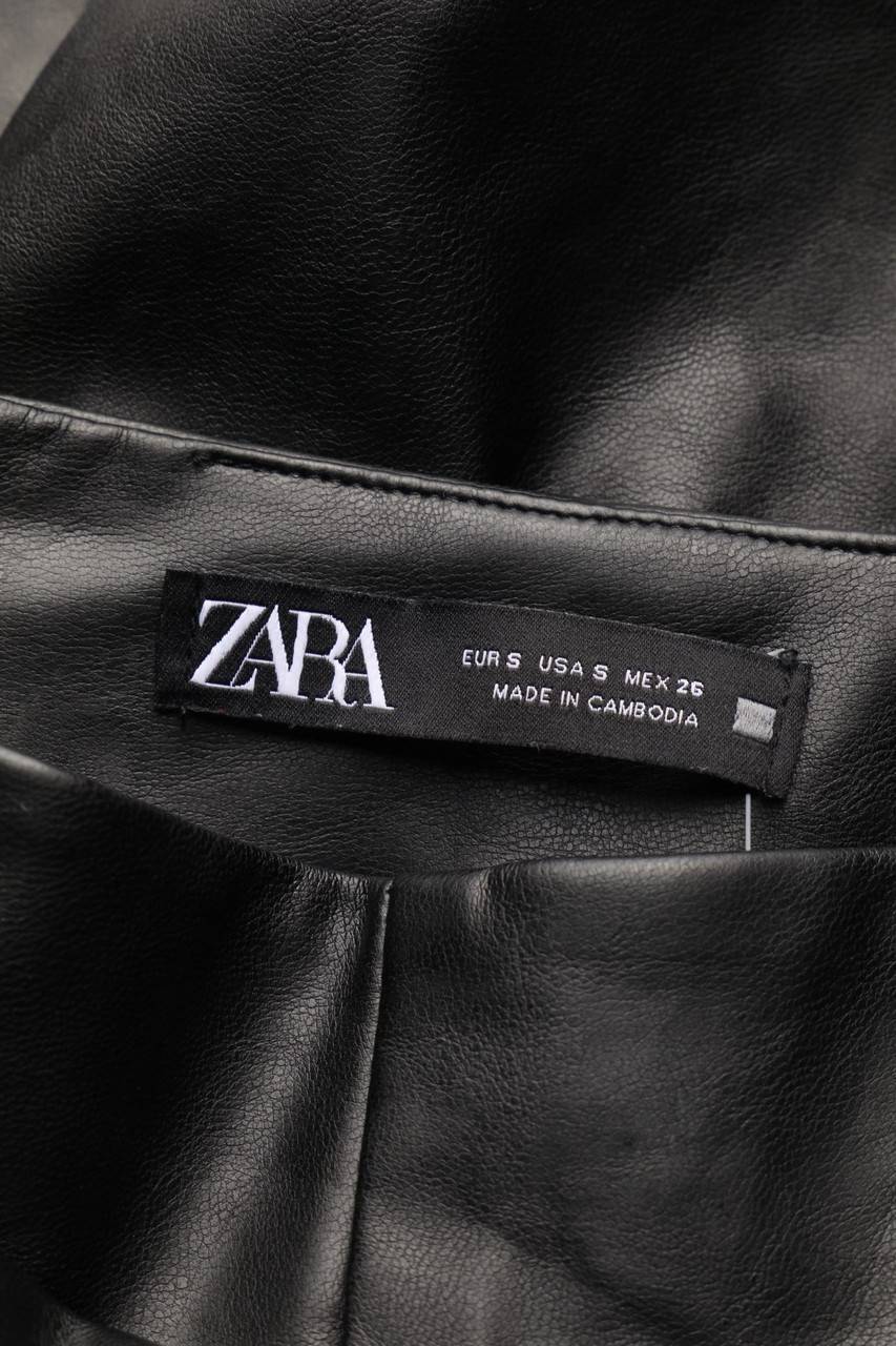 Carou ZARA Faux Leather-Shorts Nur für heute