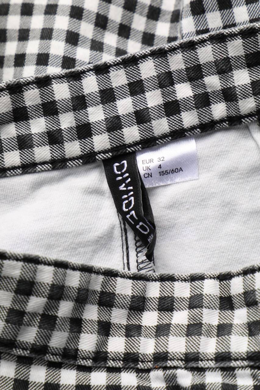 Carou H&M DIVIDED Karo-Minirock mit Knöpfen Discount Store für neue Produkte