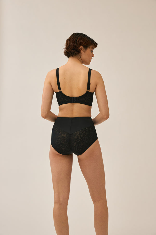 Naturana Minimizer und Side Smoother BH mit Spitze - Schwarz Top Angebot