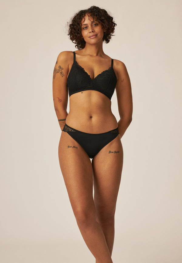 Naturana Slip mit Spitzendetails - Schwarz Begrenzt auf 3 Tage