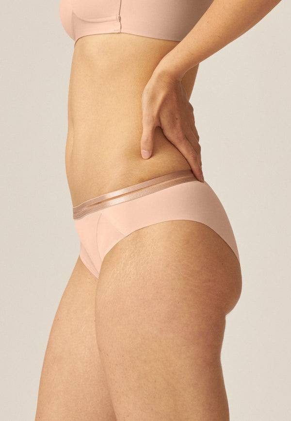 Naturana Clean Cut Slip mit Mesh-Details - Light Beige Auslauf