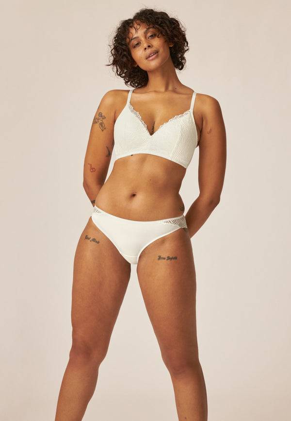 Naturana Slip mit Spitzendetails - Ecru Letzte 2 Tage