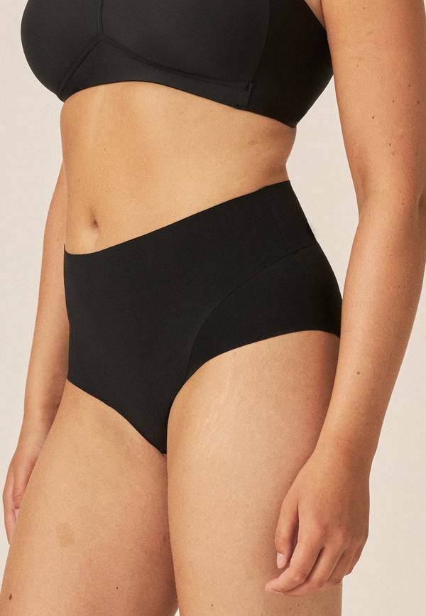 Naturana High Waist Slip mit leichtem Shape-Effekt - Schwarz Letzter Tag
