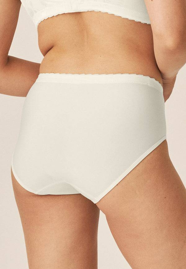 Naturana Minimizer Slip mit Blumenmuster - Champagner Nur noch ein Tag übrig