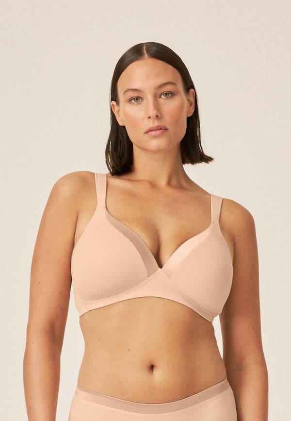 Naturana Bügelloser BH mit Schale und Glanzband - Light Beige Im Verkauf