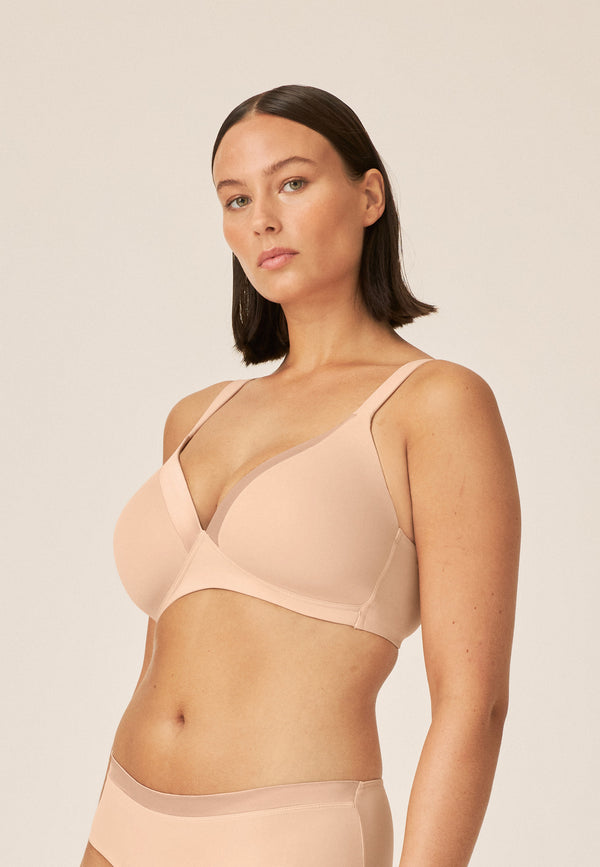 Naturana Bügelloser BH mit Schale und Glanzband - Light Beige Im Verkauf