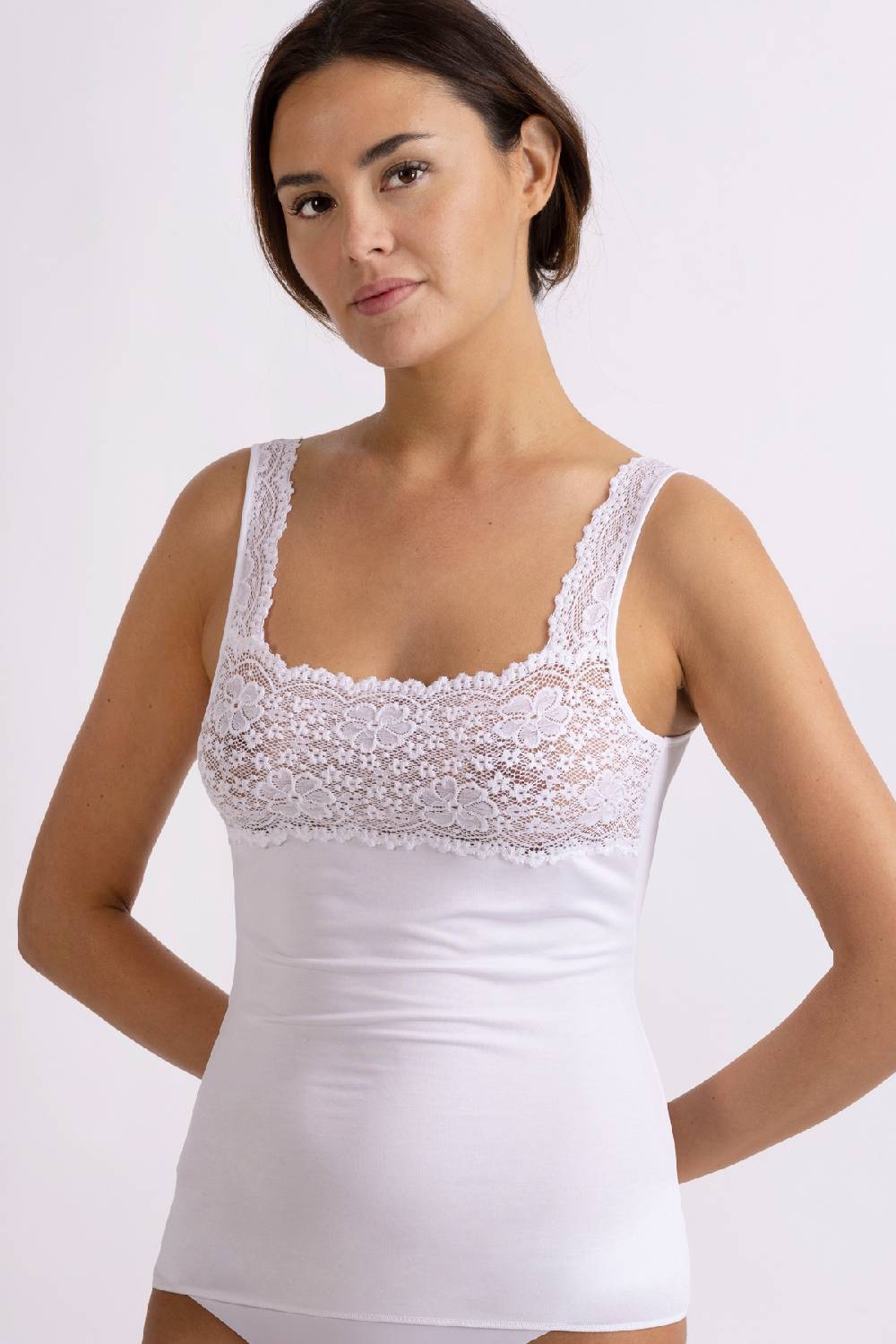 Nina Von C. Achselhemd, Millefleurs Clearance-Verkauf